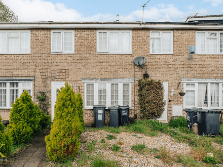 Three Double Bedroom Terrace House 
